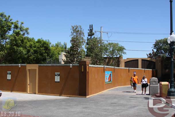 8.20.10 - The walls have been expanded around the area between the Hyperion and Tower.  There should be more going up soon to connect the track by Tower with the track on Hollywood Blvd.