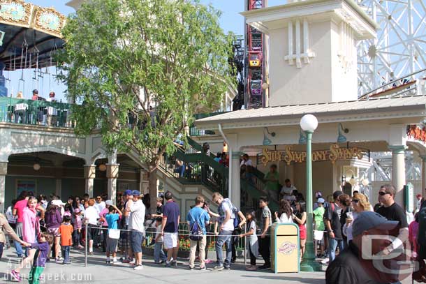 The swings have returned and the line was using the extended queue underneath.