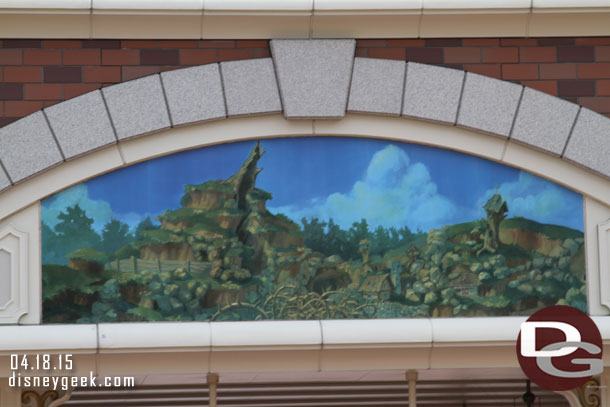 A closer look at the artwork on the Disneyland Station