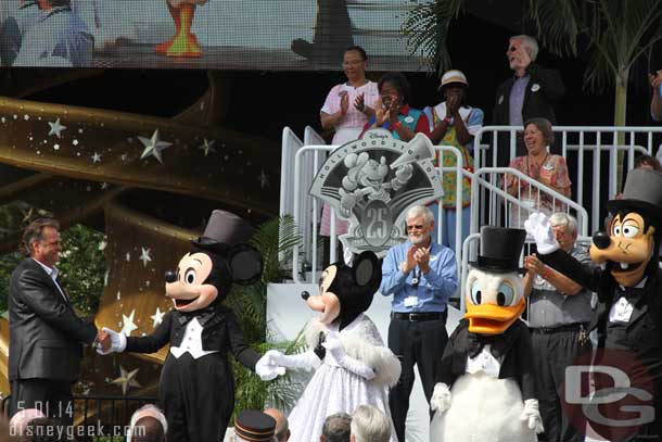 Donald and Goofy were also dressed up for the event.