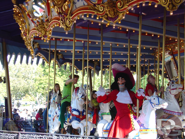 Captain Hook in Fantasyland (11/2004)