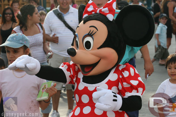 Minnie on Main Street (9/2006)