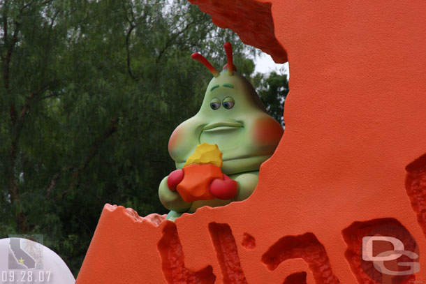 Heimlich making an appearance at the Halloween show at DCA (September 28, 2007)