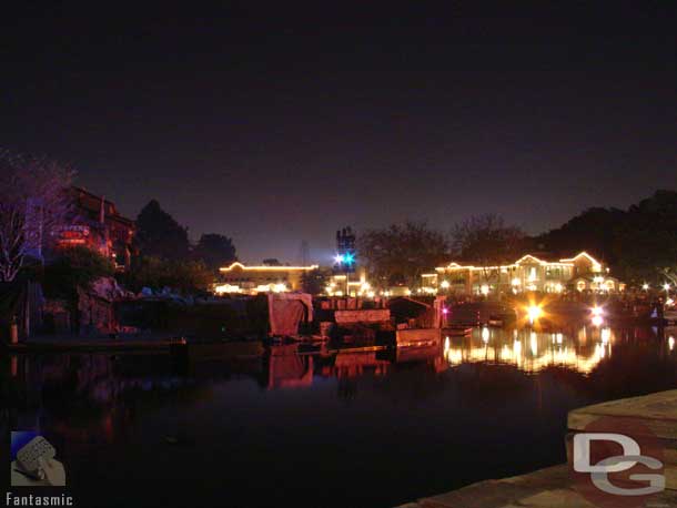 A look across the Rivers of America right before showtime..