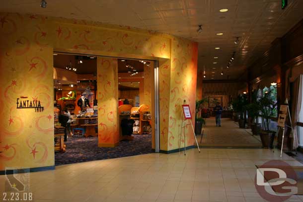 To the right a gift shop  (Disneys Fantasia Gifts) and hallway toward the convention center