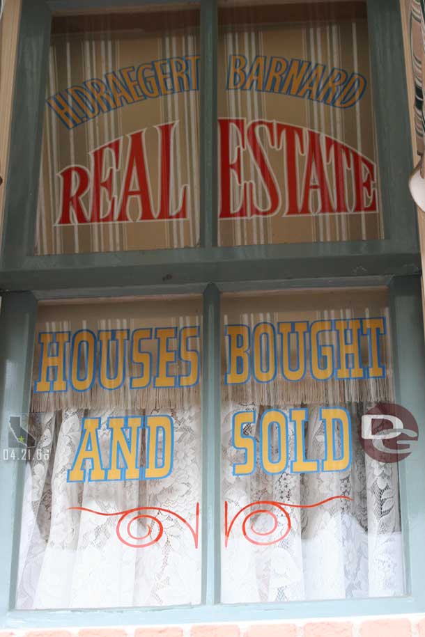 Location: Disney Clothiers <BR>
Inscription: H. Draegart Barnard - Real Estate - Houses Bought and Sold<BR>
Information:  H. Draegart Barnard - Walt Disneys ear, nose and throat specialist