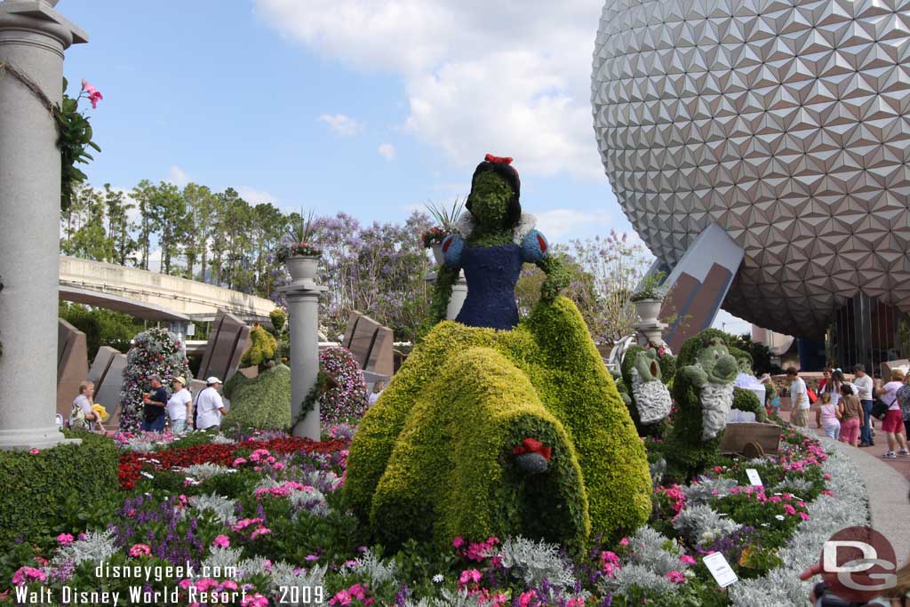 Epcot Flower & Garden - Entrance Topiaries