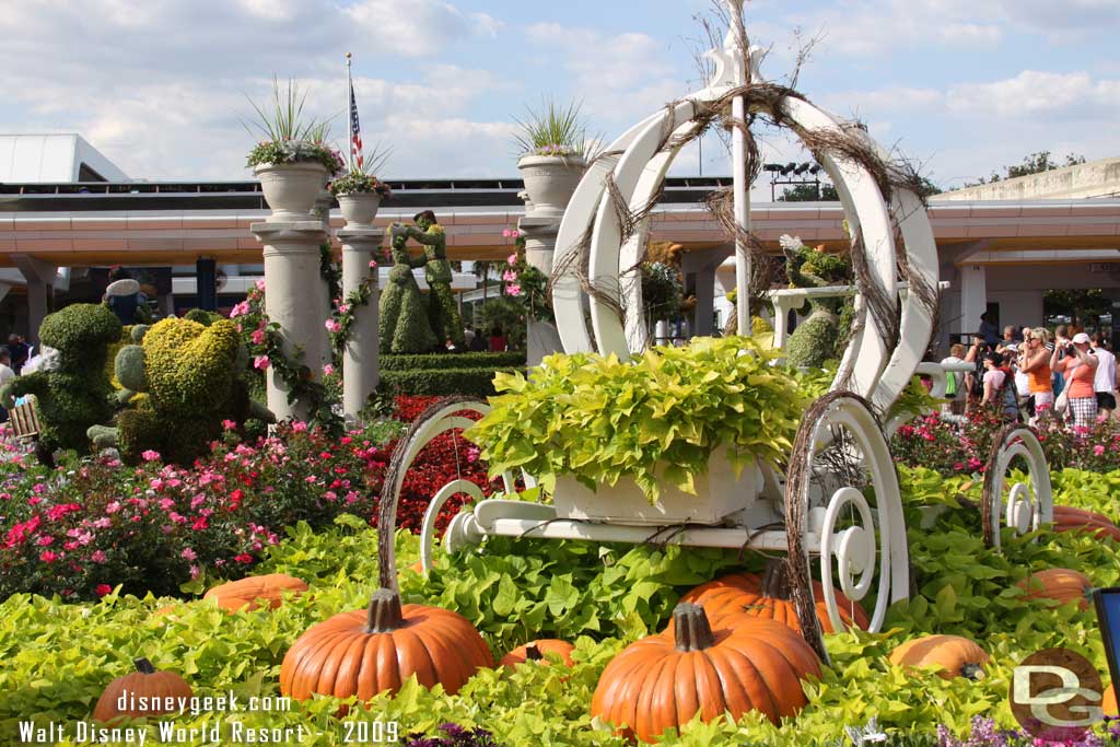 Epcot Flower & Garden - Entrance Topiaries