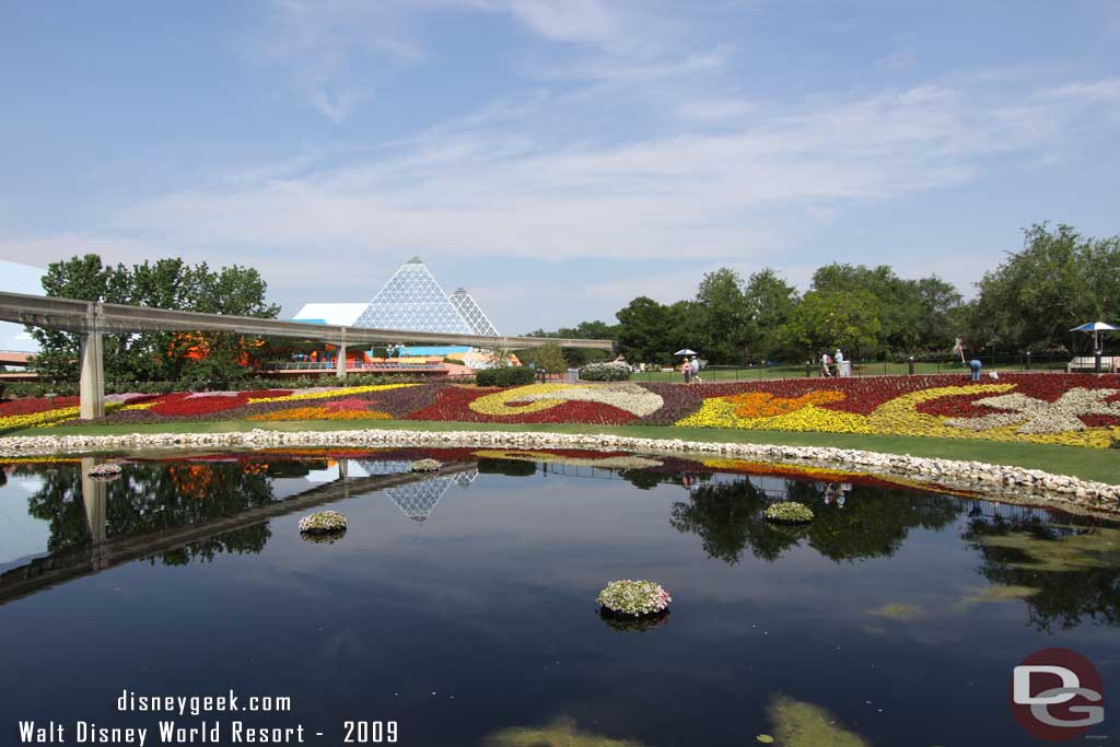 Epcot Flower & Garden - Flowerbeds