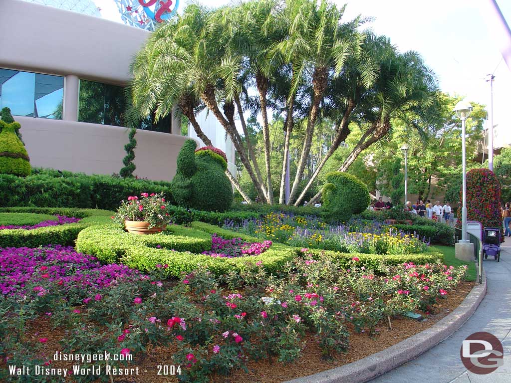 Epcot Flower & Garden - Beauty & the Beast