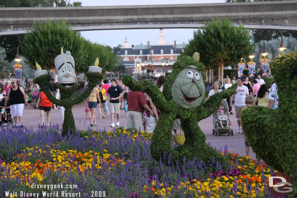 Epcot Flower & Garden - Beauty & the Beast