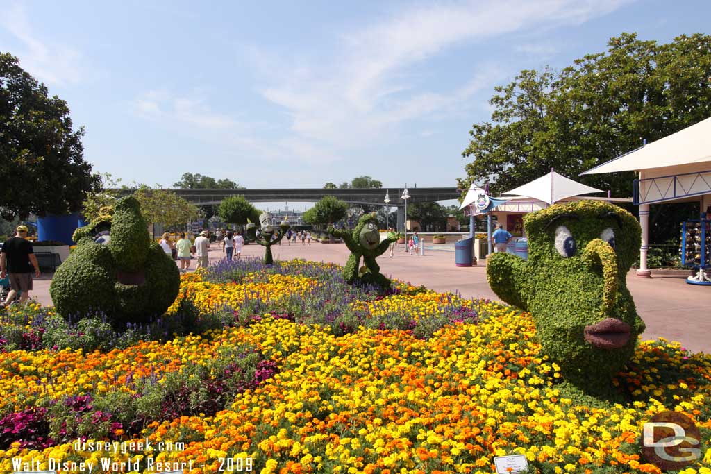 Epcot Flower & Garden - Beauty & the Beast