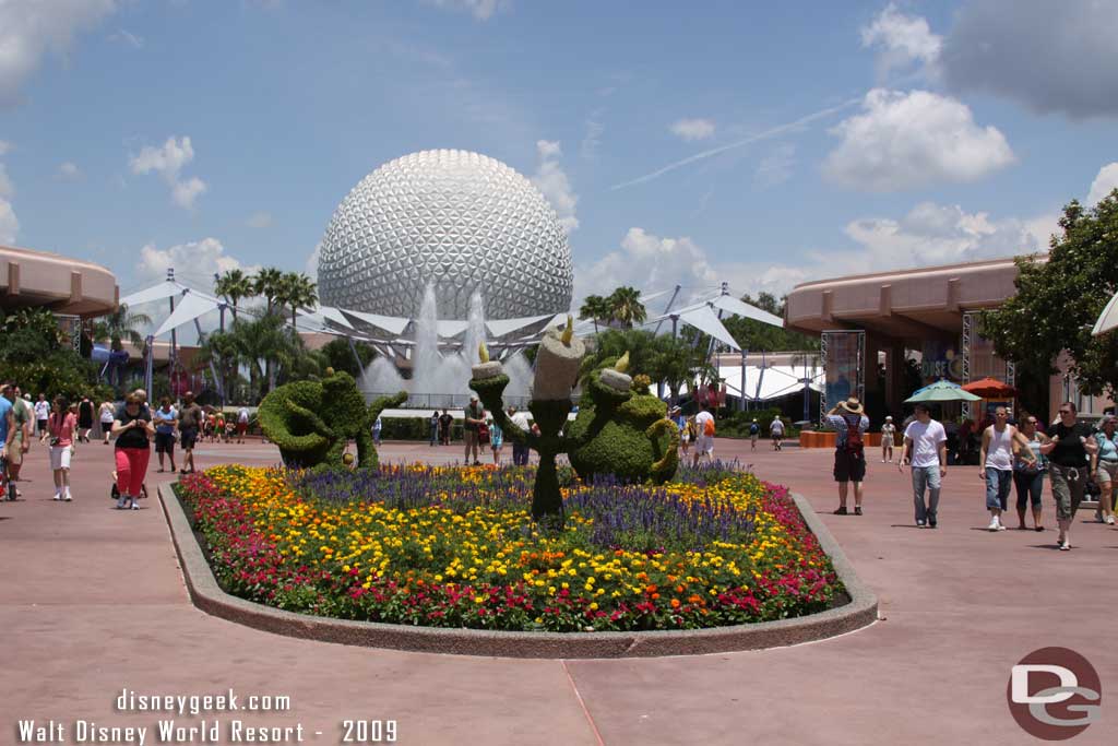 Epcot Flower & Garden - Beauty & the Beast