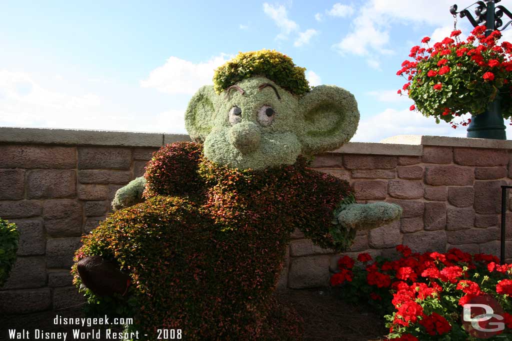 Epcot Flower & Garden - Snow White & Seven Dwarfs