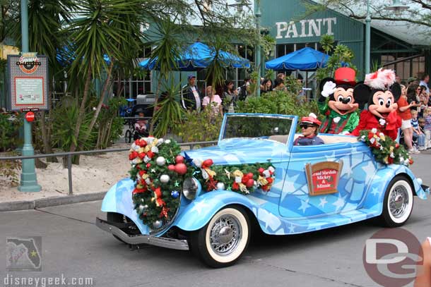 12/2006 - The Holiday Stars and Cars Parade