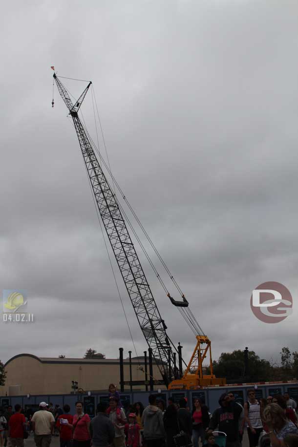 04.02.11 - It is a large crane