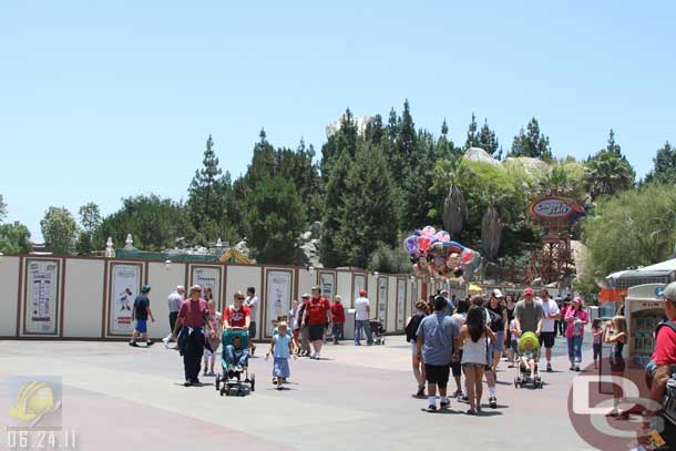 06.24.11 - The walkway to the Pier (the parade route) is closed, so you have to go through Condor Flats or the Backlot now.