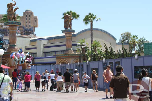 08.05.11 - The walls extending to the Backlot.