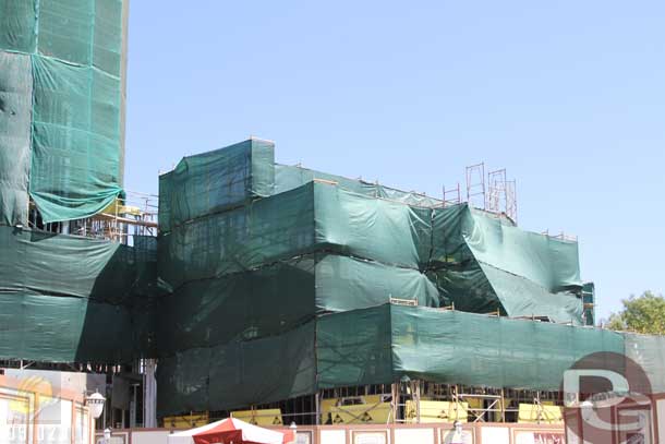 09.02.11 - The exterior of the Carthay is going up.