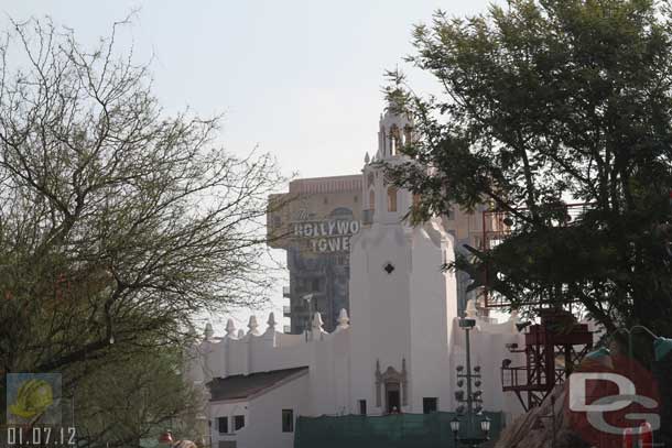 01.07.12 - The Carthay only has a small area behind tarps/scaffolding around the entrance