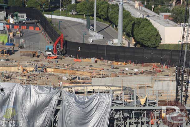 7.23.10 - The tent and fence look to be down around the test track.  Guess the runs are done.