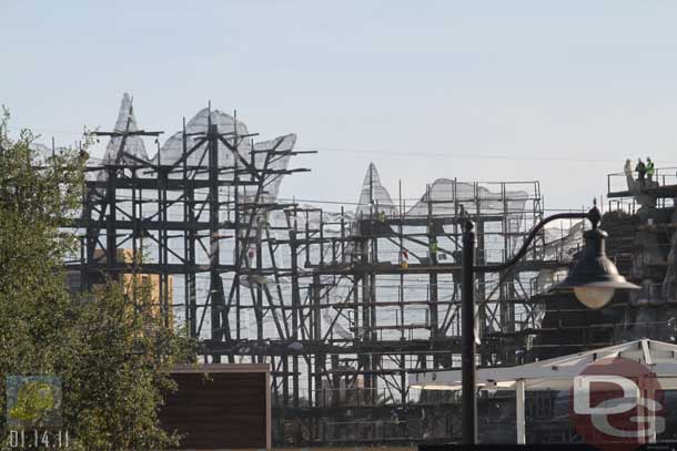 01.14.11 - The wire mesh frame is taking shape on the Cadillac Range.