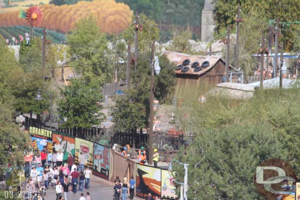 03.27.12 - A gathering of workers near the wall by Maters.  Could not make out what they were up to.