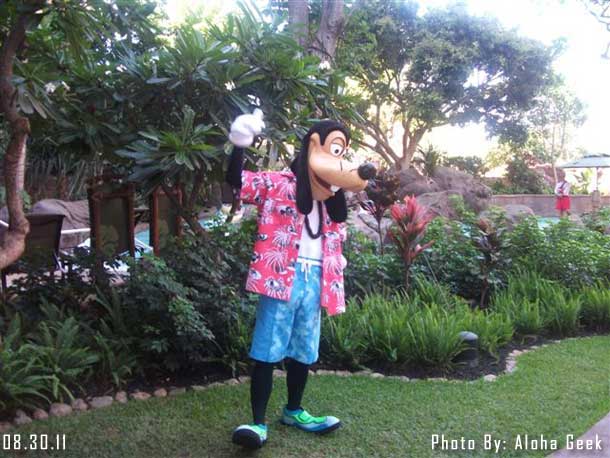 08.30.11 - Goofy was out greeting guests.