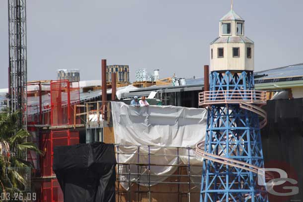 03.26.09 - Here you can see two people on what will become the observation deck