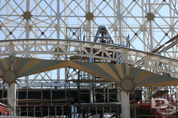 08.17.07 - This looks to be a highly themed building, look at this structure which will be obstructed by the the coaster track...