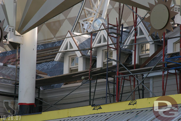 10.26.07 - Some of the siding is now up and the framework in addition to the windows we spotted last trip