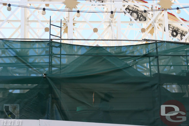 12.27.07 - The outline of the facade is visible through the tarp
