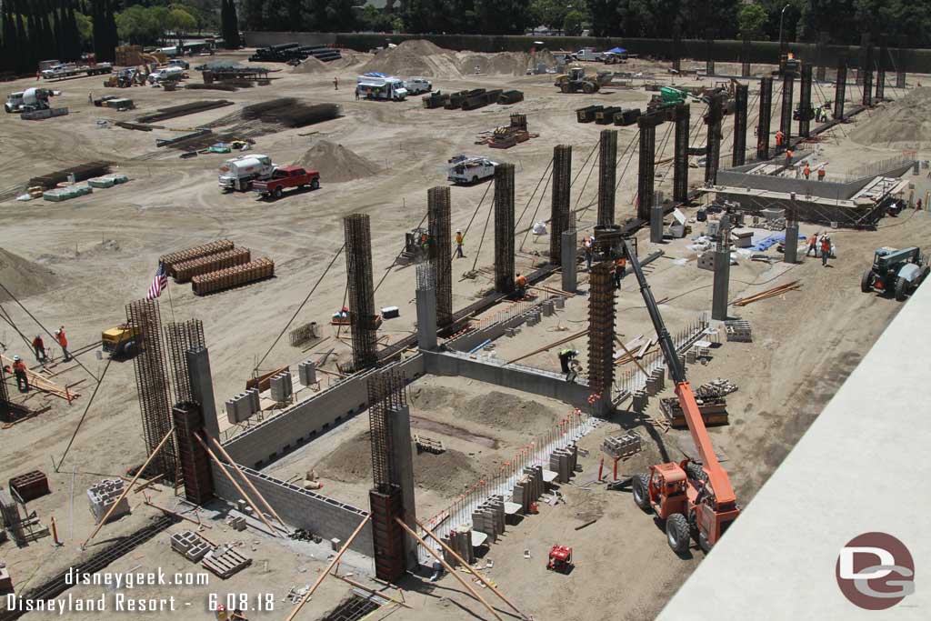 06.08.18 - Another view of the ramps as I continue toward the escalators.