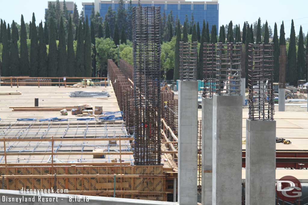 08.10.18 - This is the mid point for the new structure.. notice the double row of support columns.