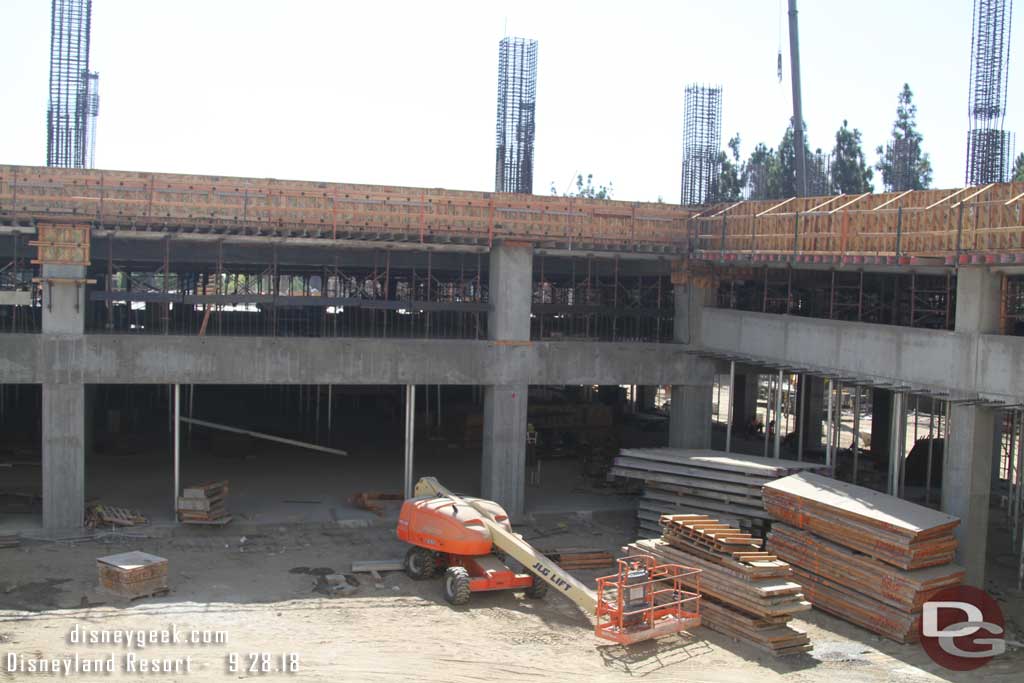 09.28.18 - Moving further along and looking back you can see the 3rd floor bridge too