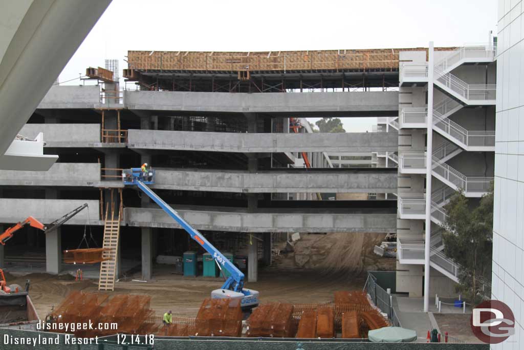 12.14.18 - From the escalator you can see all the connection spans now.