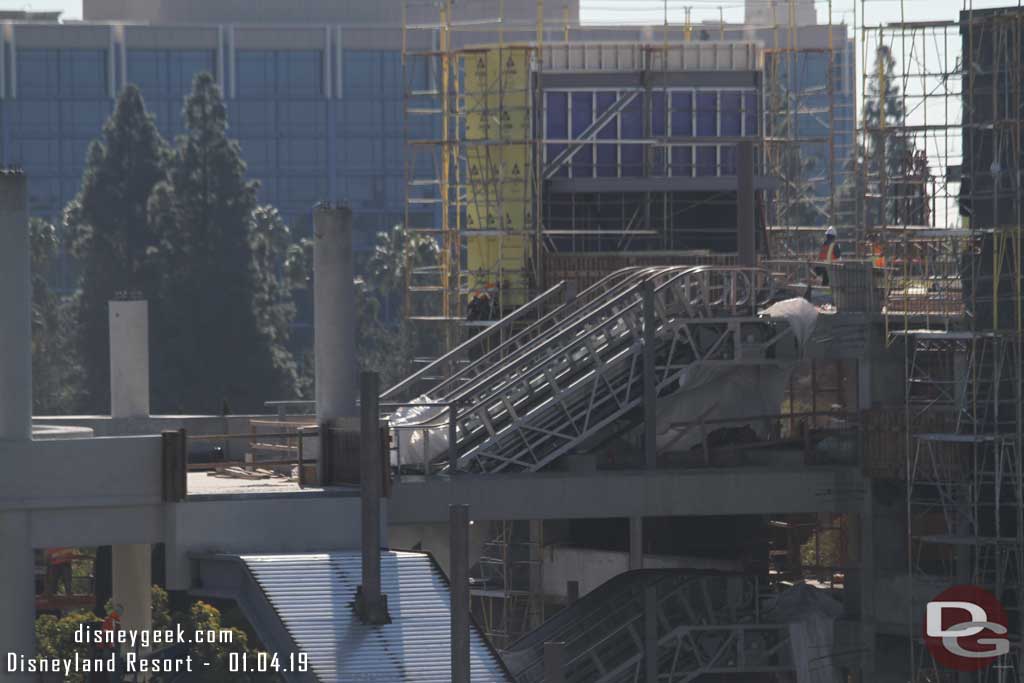 01.04.19 - A closer look at the 5th to 6th floor escalators and beyond it what appears to be 1 of 2 elevator structures.