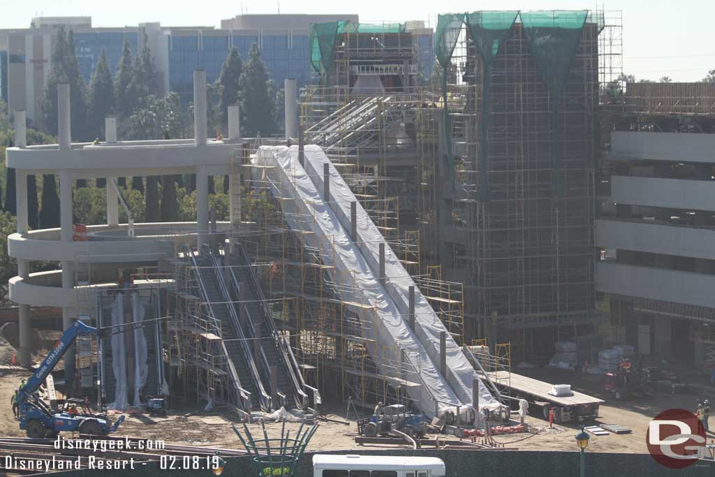 02.08.19 - A closer look at the escalator structure