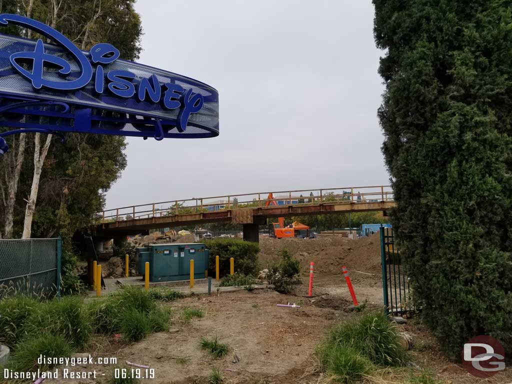 06.19.19 - The walkway ramp to Downtown Disney is poured and the temporary supports are removed. They are now working on the top deck and railings.