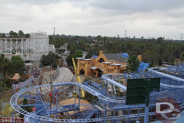04.02.11 - A great shot showing the seating area on the left.