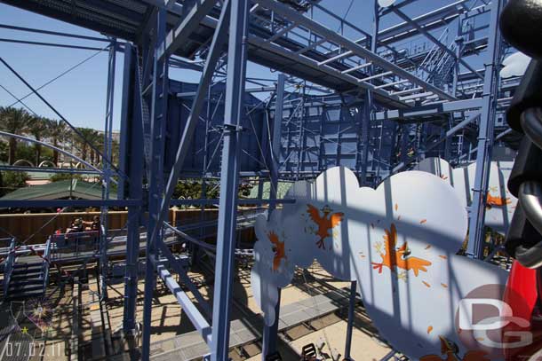 07.02.11 - Looking down toward the center of the attraction during the lift hill.