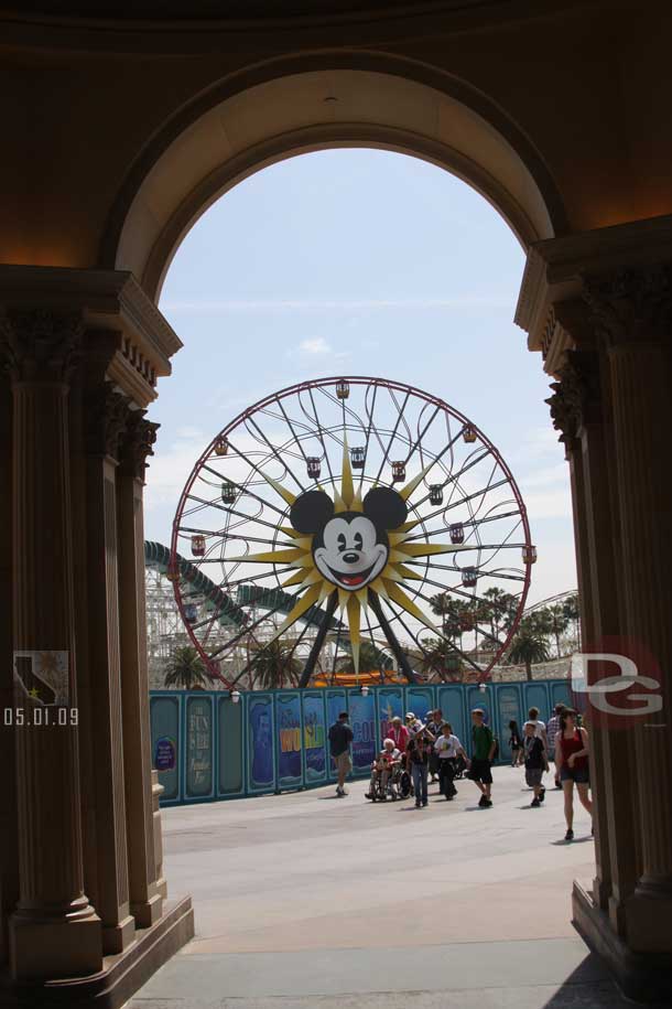 05.01.09 - The Fun Wheel is slated to open next Friday, the 8th.