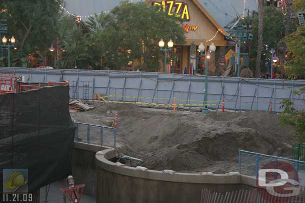 11.21.09 - More mounds of dirt.  I am guessing this will be leveled off and compacted eventually.