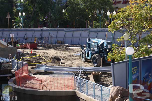 12.18.09 - From ground level.  Looks like some supports have been brought in, does this mean vertical construction will start soon?