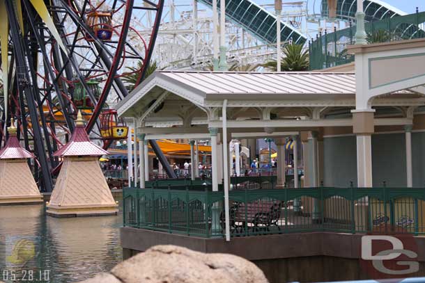 5.28.10 - The walkway includes several benches to sit on and look out into the bay