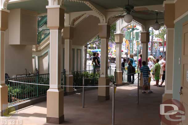 5.28.10 - The extended queue runs under the steps