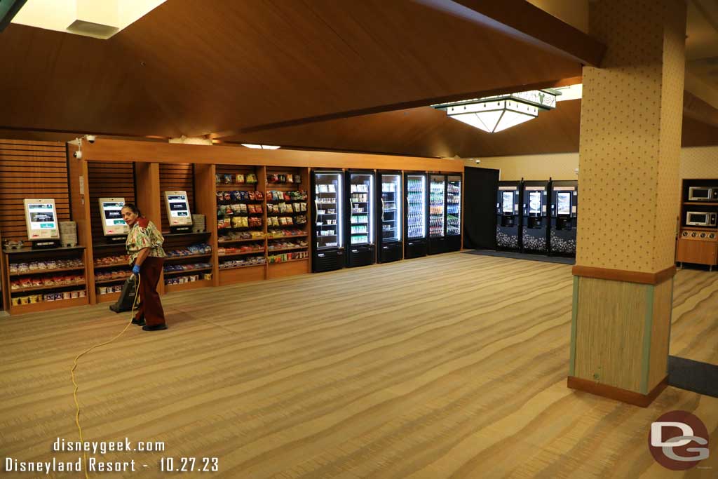 10.27.23 - A quick look inside the current food offerings, vending machines and grab and go choices.