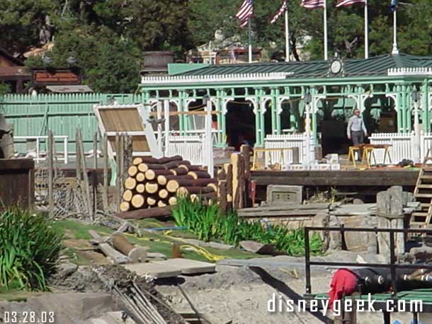 3.28.03 - Looks like new or newly painted logs.