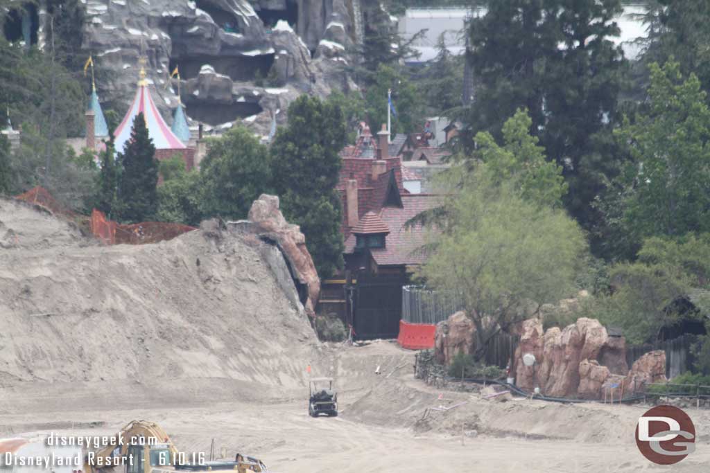 6.10.16 - Thought this was interesting, they dug down quite a bit from the old level.  Notice the cart and where the railing level is on the old Big Thunder trail.