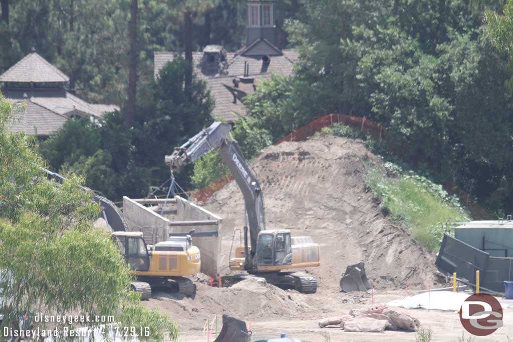 7.29.16 - Re-arranging the temporary retaining walls for pipe work.